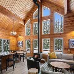 4BR Retreat: 5-min to Hiking, Biking & Dining