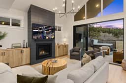 SunR Meadow Retreat - Image 3