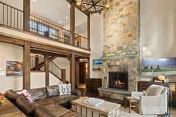 Black Seam Lodge - Image 3
