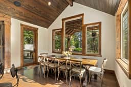 Black Seam Lodge - Image 4