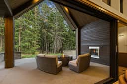 Lux 6 BdRm, Media Rm, Built-in BBQ, Chefs Kitch - Image 3