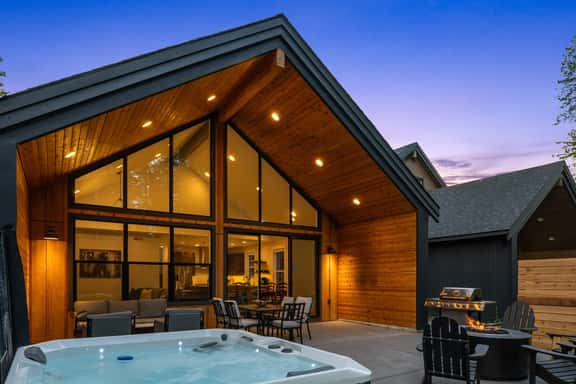 Cabin on Yakima River, Fish, Float, Golf, AC, BBQ - Image 1