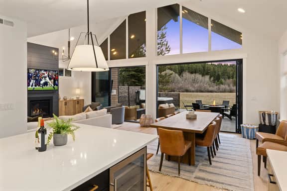 SunR Meadow Retreat - Image 4