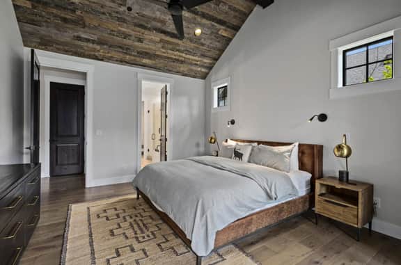 Lucky Elk Lodge - Image 4