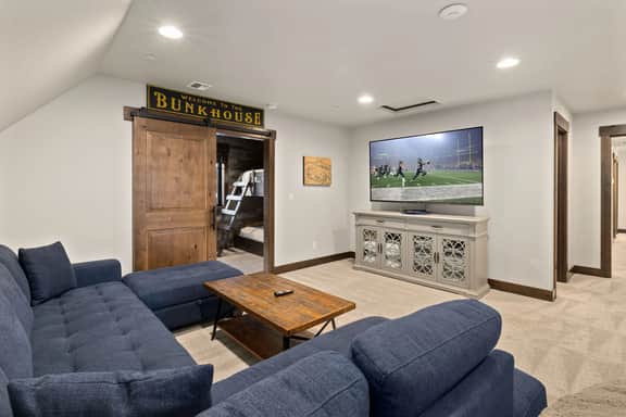 Snowberry Retreat - Image 4